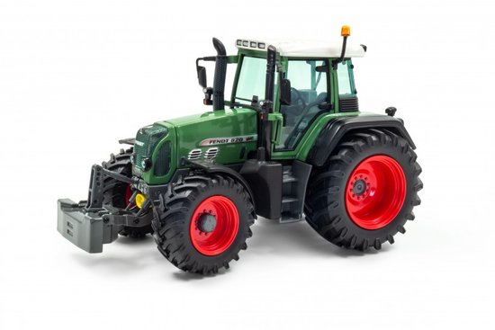 FENDT - VARIO 820 TRACTOR 2016