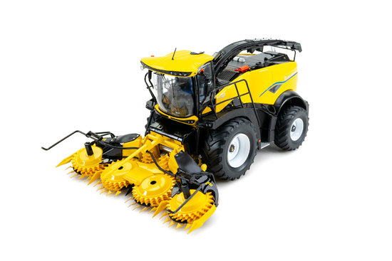 New Holland FR650 s adaptérem na kukuřici