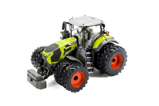 Claas Axion 9.420 mit Zwillingsbereifung