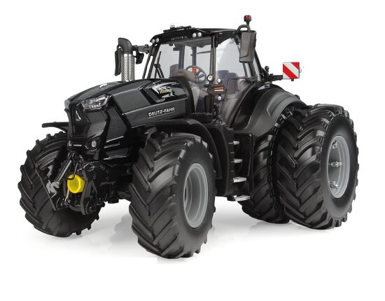 Deutz-Fahr 8280 TTV Warrior - gloss black 