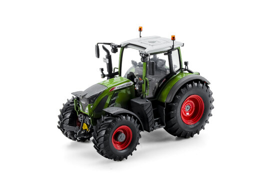 Fendt 724 Vario - nature green color