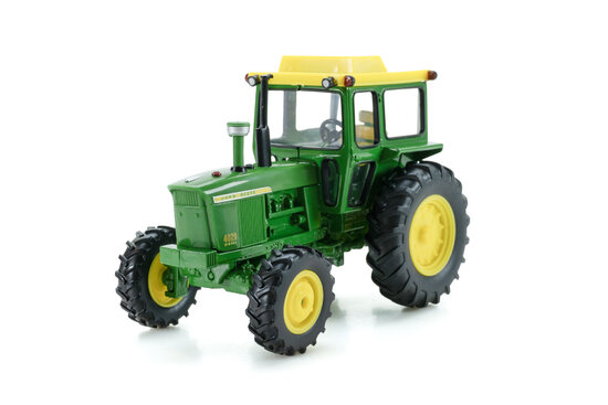 John Deere 4020 with cab