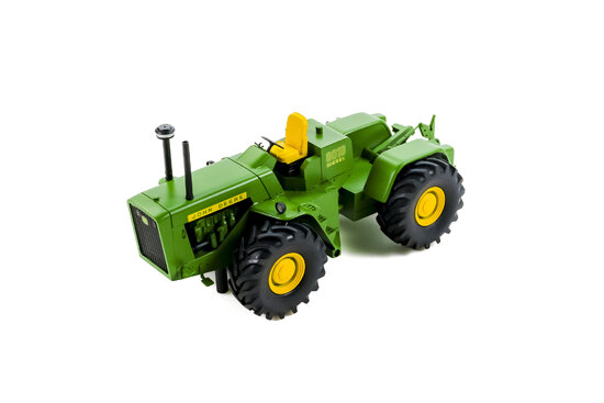 John Deere 8020
