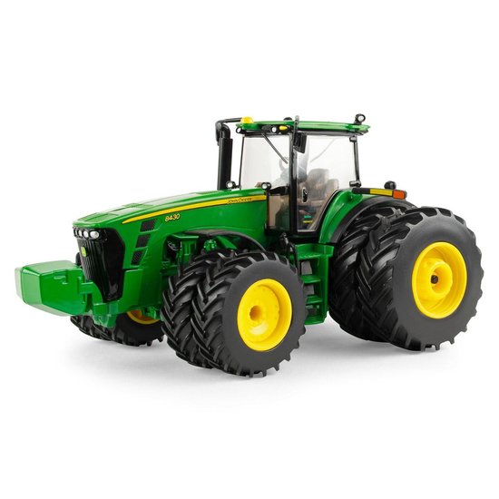 John Deere 8430 mit Duals Prestige Collection