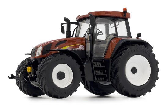 New Holland T7550 Terracotta Limited Edition