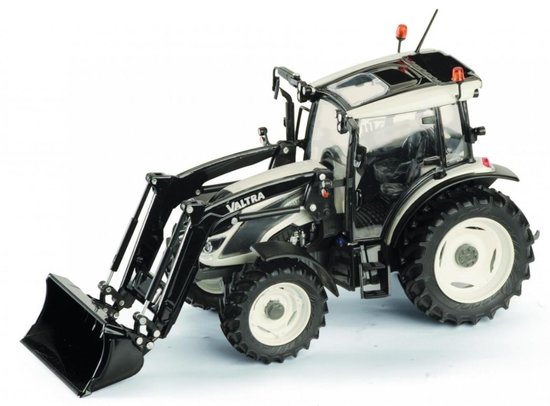 VALTRA A104 mit Frontlader