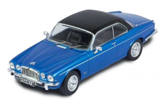 Jaguar XJ12C, metallic blue / matte black, 1976