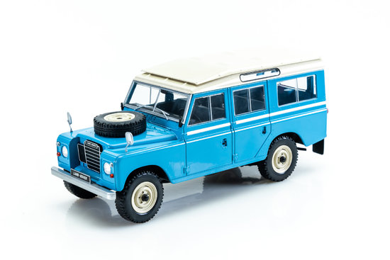 Land Rover série III 109, modrá, 1980