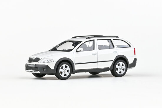 Škoda Octavia II Combi Scout (2007) biely