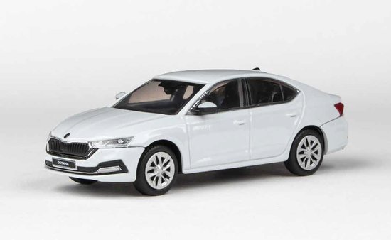 Skoda Octavia IV (2020) Weißer Mondmetallic