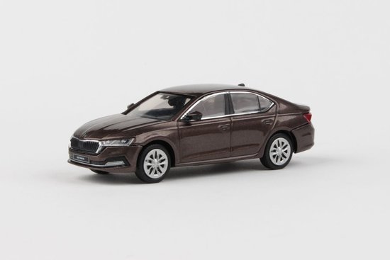 Škoda Octavia IV (2020) - Hnědá Maple Metalíza