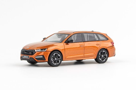 Skoda Octavia IV Combi RS (2020) Orange Phoenix Metallic