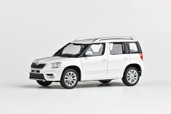 Škoda Yeti FL (2013) Bílá Candy Metalíza