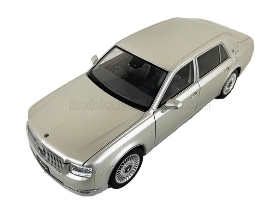 TOYOTA - CENTURY 2022 - Silber