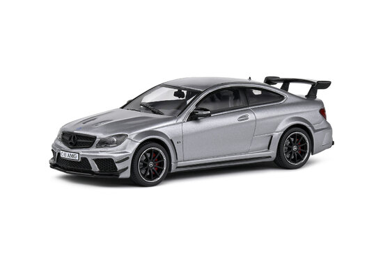 MERCEDES C63 AMG BLACK SERIES 2011