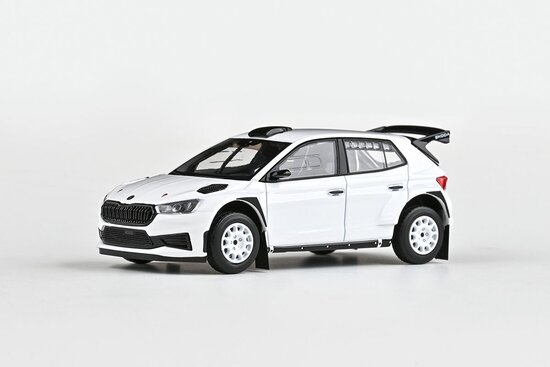 Škoda Fabia IV RS Rally2 (2022) biela "štrkové kolesá 1"