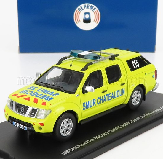 NISSAN NAVARA SAMU 28 SMUR MEDECIN CHATEAUDUN AMBULANCE 2011