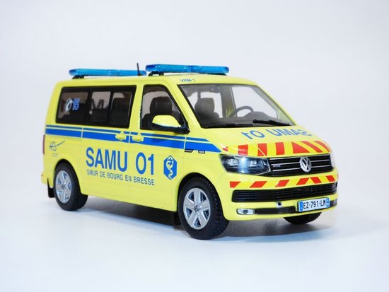  T6 MINIBUS KRANKENWAGEN SAMU 01 2015