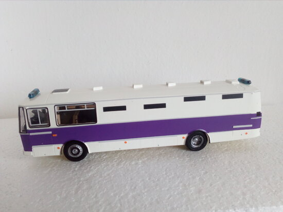 KAROSA C734 Gefängnis und Gericht Wache