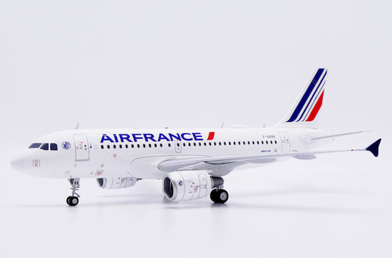 Airbus A319 Air France "Large Titles"