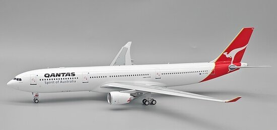 Airbus A330-303 Qantas