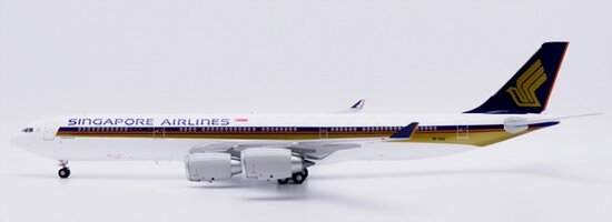 Airbus A340-500 Singapore Airlines "Large Titles"