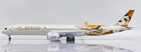 Airbus A350-1000 Etihad Airways 50 Years flaps down