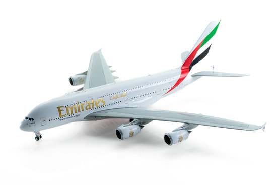 Airbus A380-800 Emirates no Expo logo