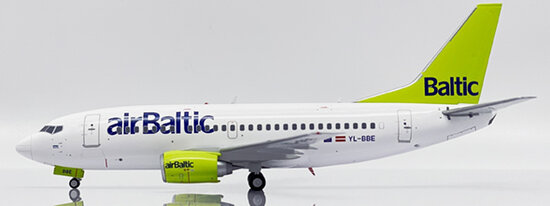 Boeing 737-500 Air Baltic 