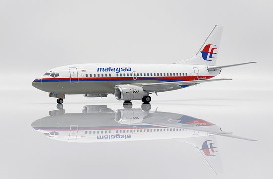 Boeing 737-500 Malaysia Airlines 