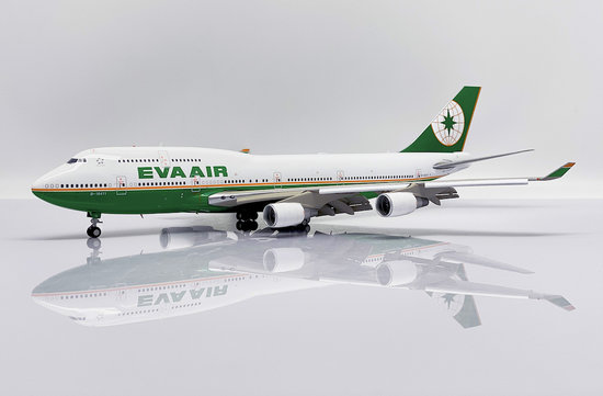 Boeing 747-400 Eva Air Flaps Down