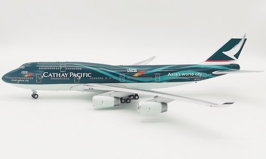 Boeing 747-467 Cathay Pacific Airways "Asia's World City"