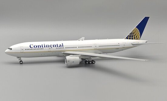 Boeing 777-224ER Continental Airlines