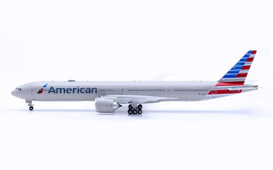 Boeing 777-300ER American Airlines