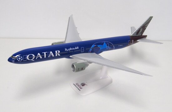Boeing 777-300ER Qatar "UEFA Champions League" 