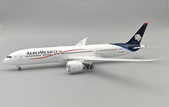 Boeing 787-9 Dreamliner AeroMexico
