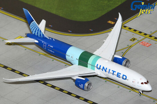 Boeing B787-9 Dreamliner United Airlines "The Future is SAF"