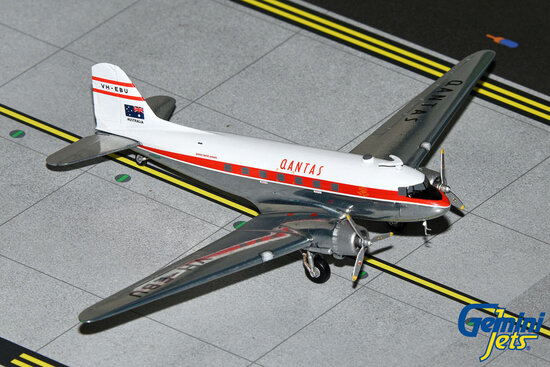 Douglas DC3 Qantas Airways "Polished"