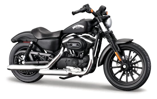 Harley Davidson 2014 Sportster Iron 88, matně černá