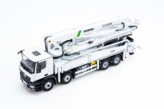 MERCEDES-BENZ AROCS 8x4 čerpadlo na betón SCHWING S43SX III 