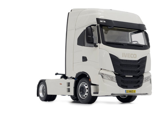 Iveco S-Way 4x2 biely