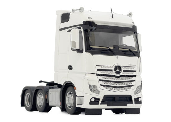 Mercedes-Benz Actros Bigspace 6x2 white