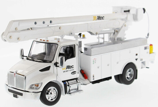 Kenworth T380 with Altec AA55 Aerial Crane
