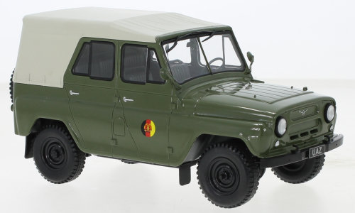 UAZ 469, olivová zelená, NVA, 1975