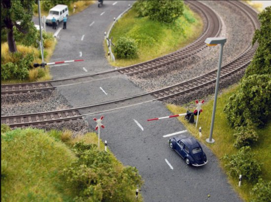 Bahnschranken mit Andreaskreuzen