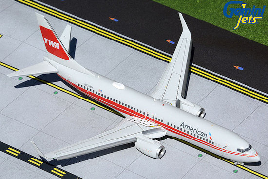 Boeing 737-800 American Airlines (TWA Heritage Livery, flaps down)