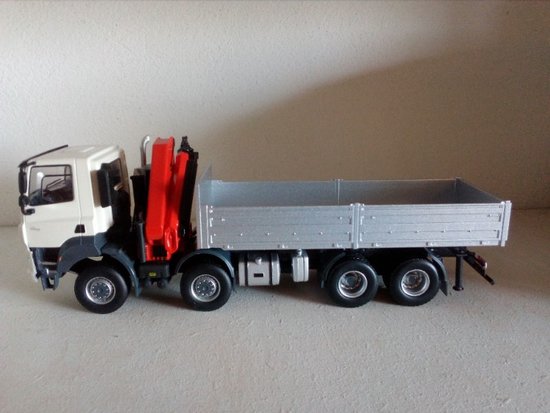 Tatra Phoenix Euro 6 8x8, valník s hydraulickou rukou, 2016 biela