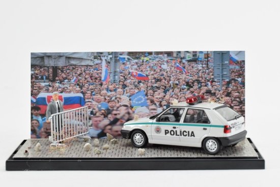 Diorama "17. listopad - Den boje za svobodu a demokracii"