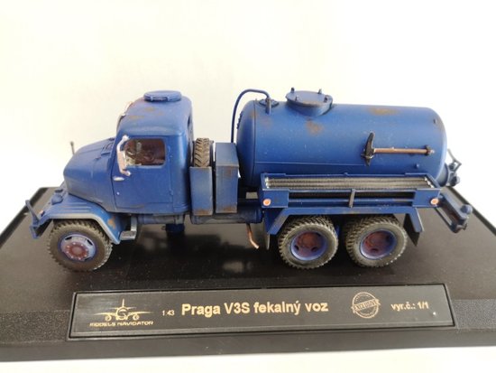 Praga V3S fekálny voz modrá f. opotrebovaná verzia