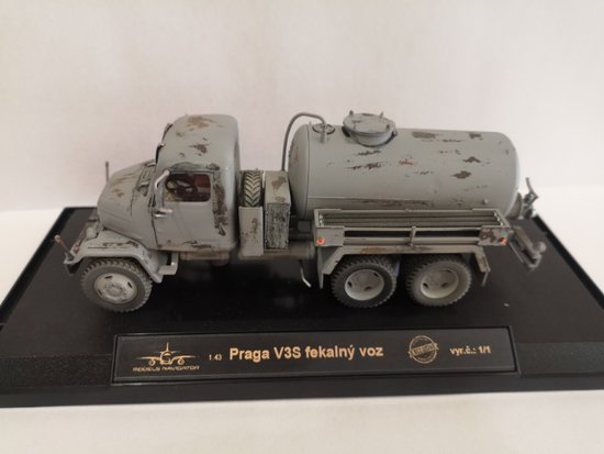 Praga V3S fekálny voz šedá f. opotrebovaná verzia